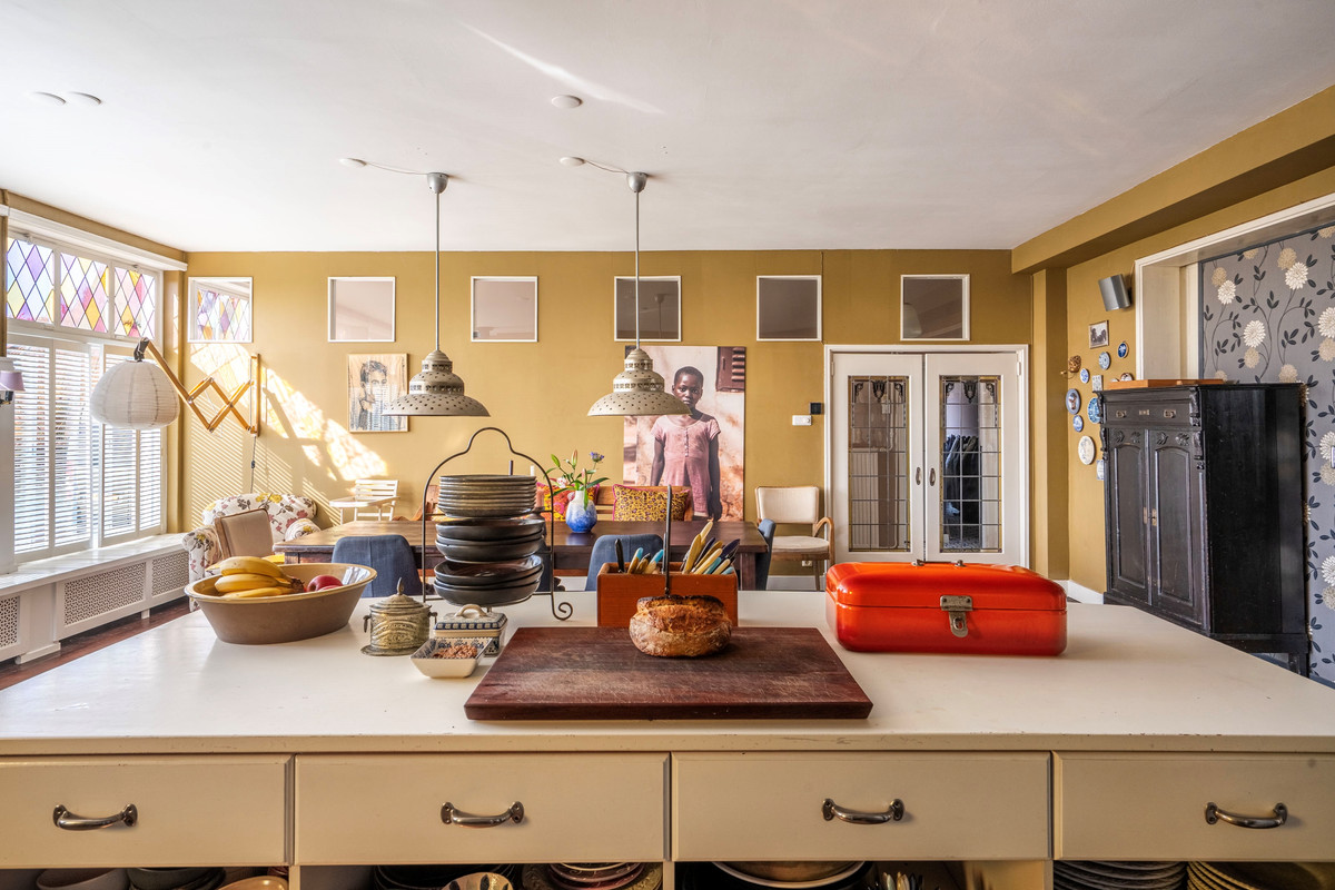 Vrijstaande woning te koop: Dorpsstraat 68, Woensdrecht