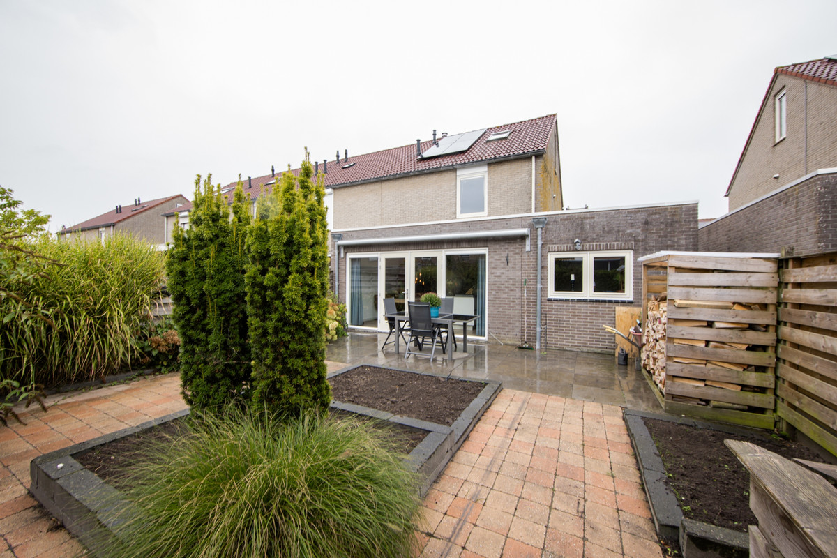 Hoekwoning te koop: Trêd 93, Sneek