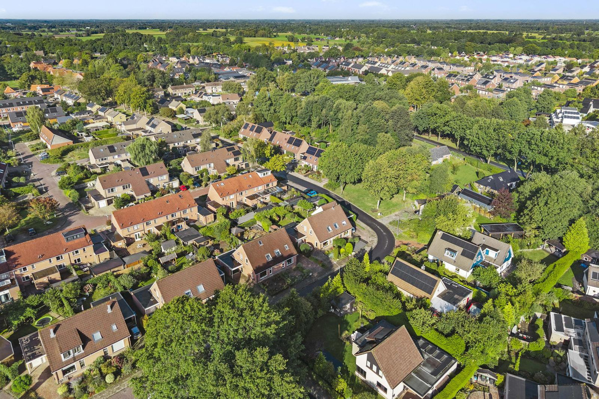 Twee-onder-één-kap te koop: Speenkruid 22, Roden
