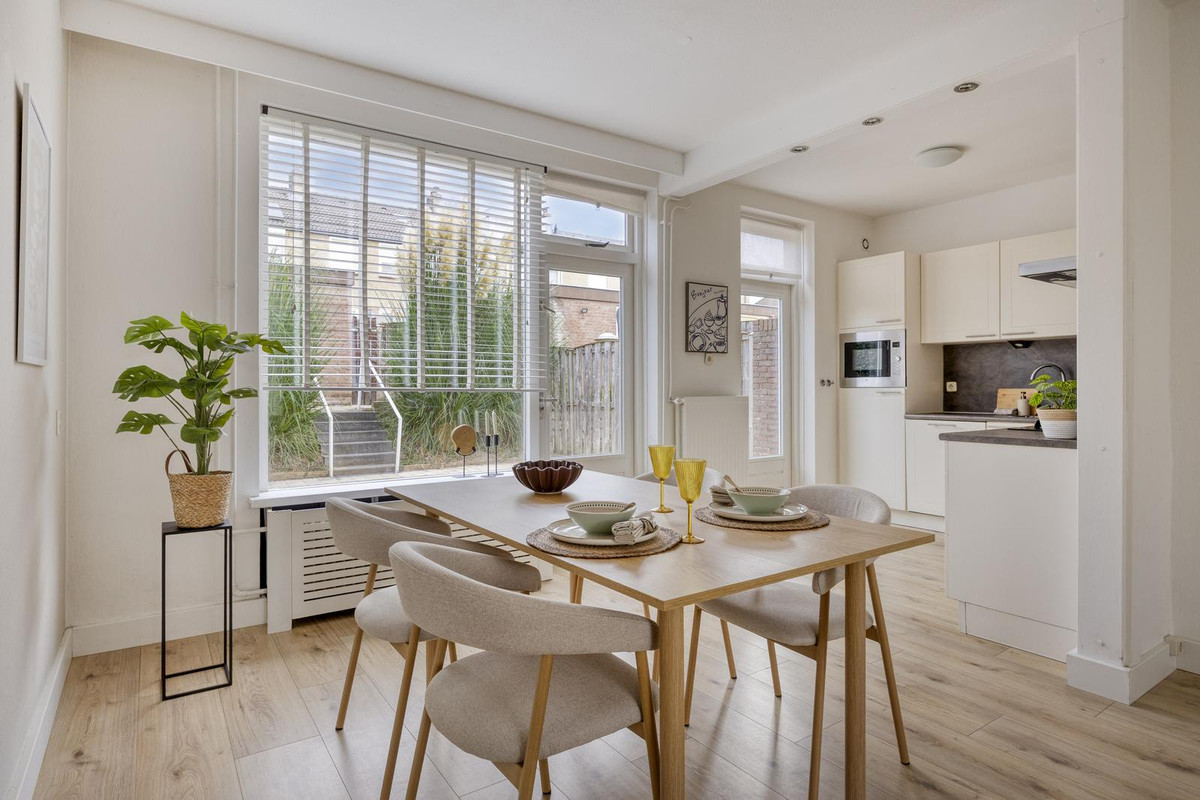 Tussenwoning te koop: Numitorhof 54, Maastricht
