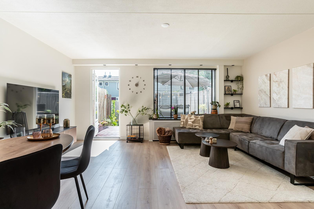 Tussenwoning te koop: Lieven De Keystraat 129, Almere