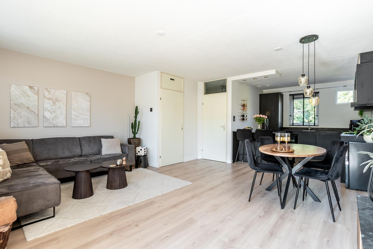 Tussenwoning te koop: Lieven De Keystraat 129, Almere