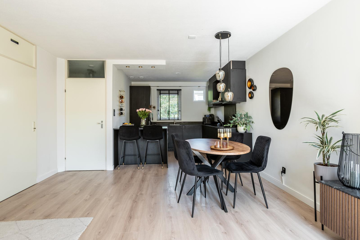 Tussenwoning te koop: Lieven De Keystraat 129, Almere