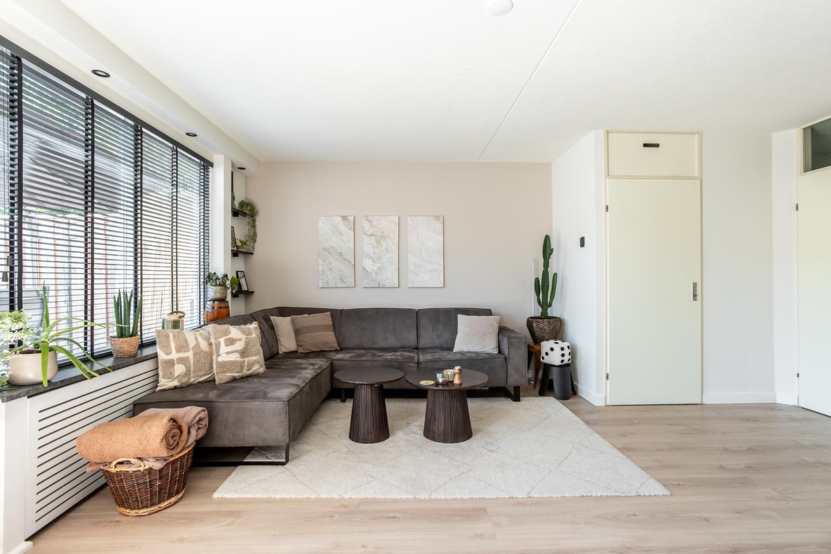Tussenwoning te koop: Lieven De Keystraat 129, Almere