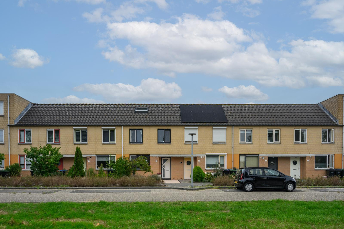 Tussenwoning te koop: Godfried Bomansstraat 78, Almere