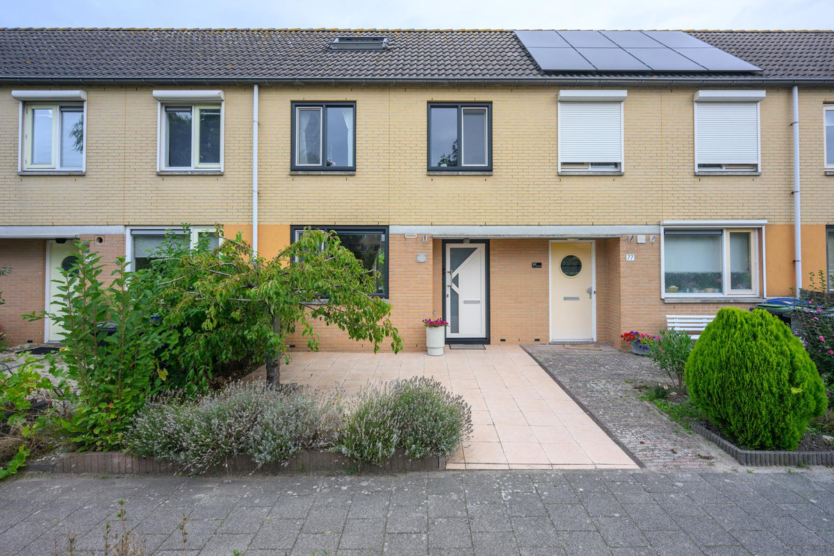 Tussenwoning te koop: Godfried Bomansstraat 78, Almere