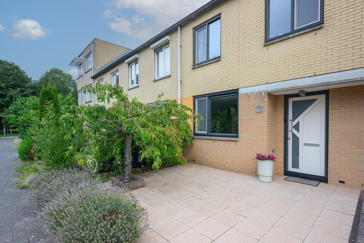 Tussenwoning te koop: Godfried Bomansstraat 78, Almere