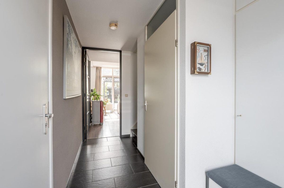 Tussenwoning te koop: Thérèse Schwartzestraat 48, Almere