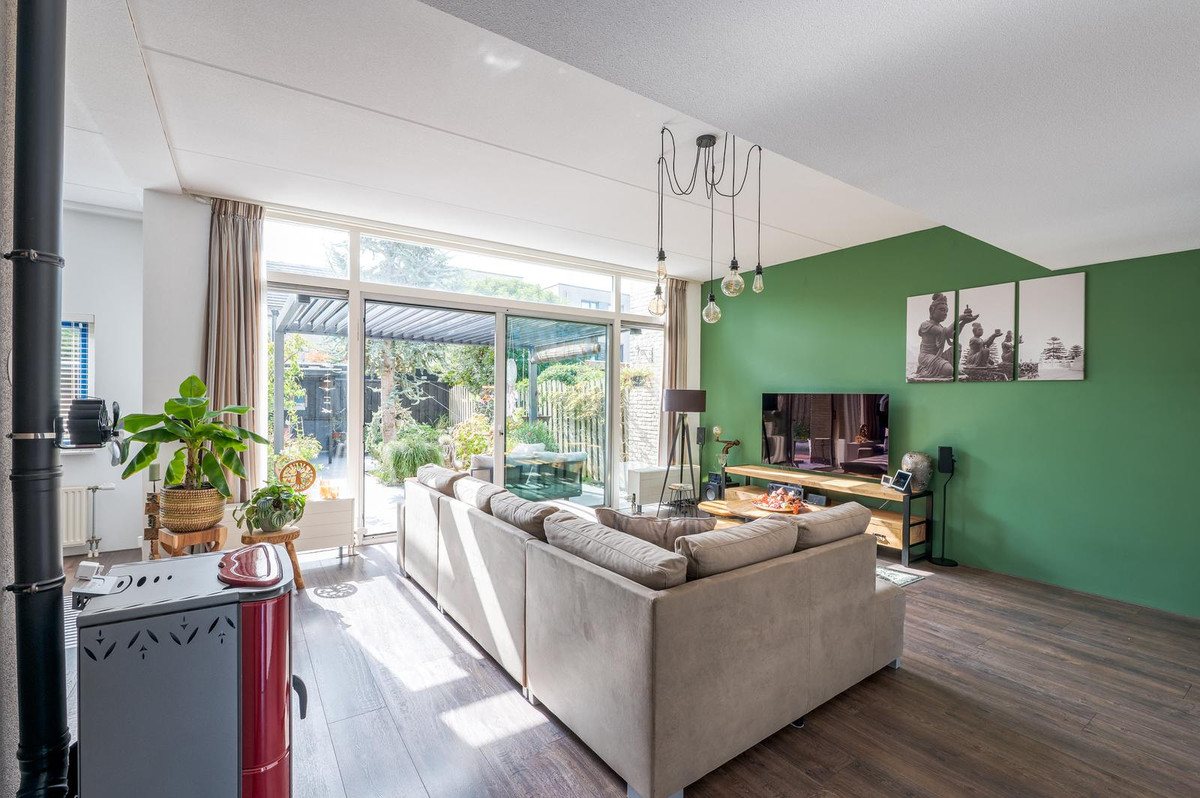 Tussenwoning te koop: Thérèse Schwartzestraat 48, Almere