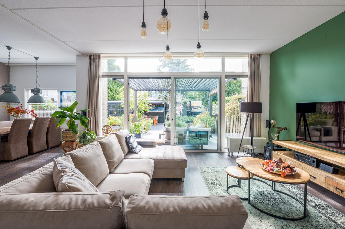 Tussenwoning te koop: Thérèse Schwartzestraat 48, Almere