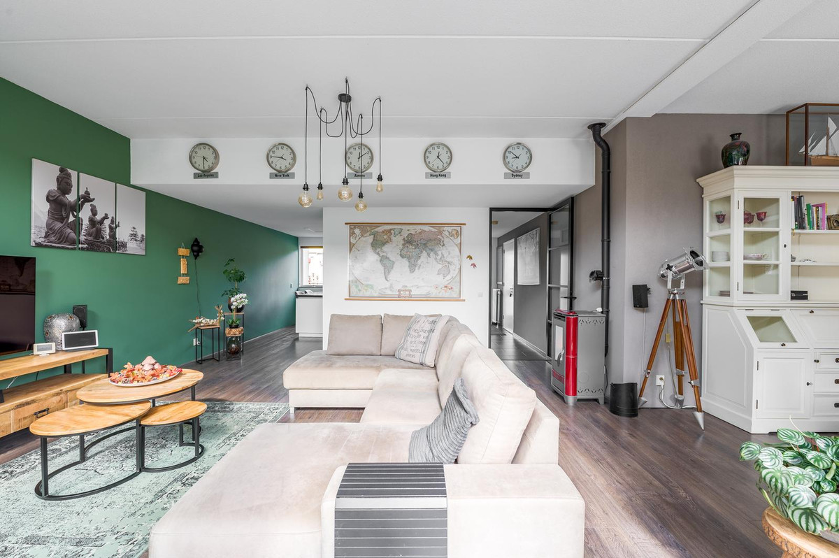 Tussenwoning te koop: Thérèse Schwartzestraat 48, Almere