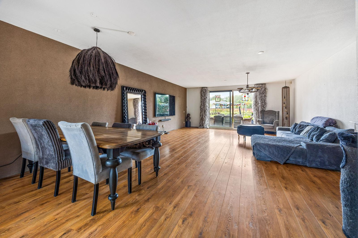 Hoekwoning te koop: Van Veendijk 26, 'S-Gravenhage