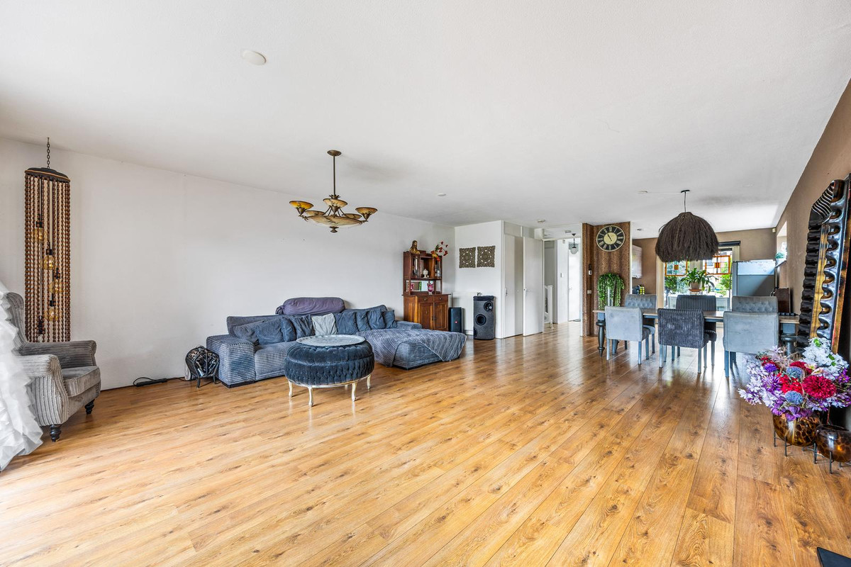 Hoekwoning te koop: Van Veendijk 26, 'S-Gravenhage