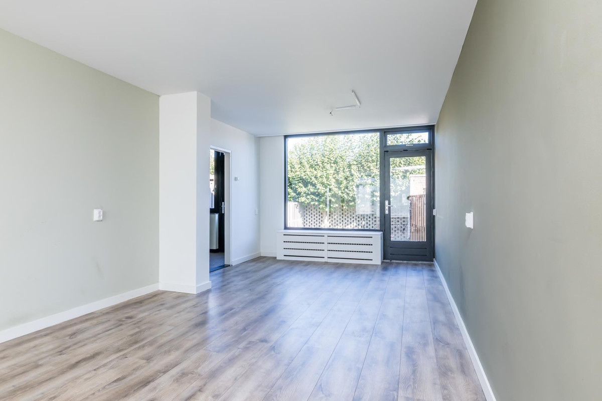 Twee-onder-één-kap te koop: St. Gerlachstraat 11, Hoensbroek