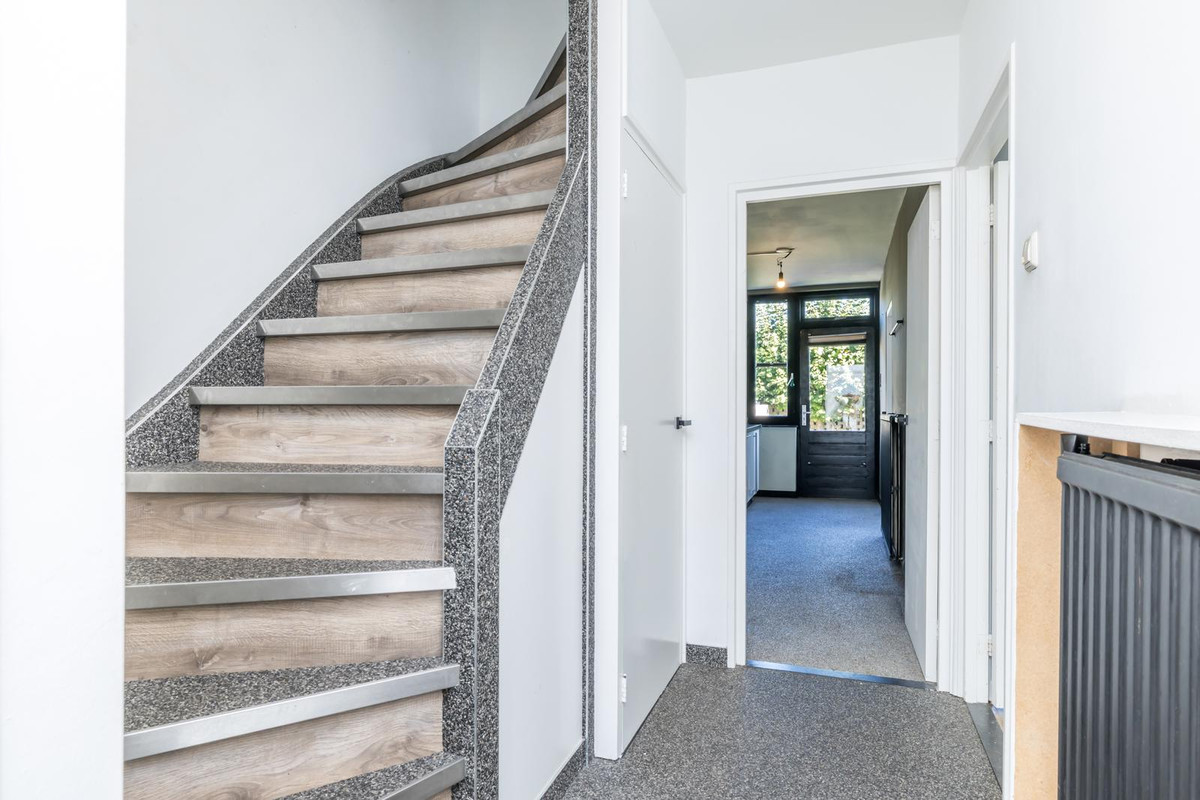Twee-onder-één-kap te koop: St. Gerlachstraat 11, Hoensbroek