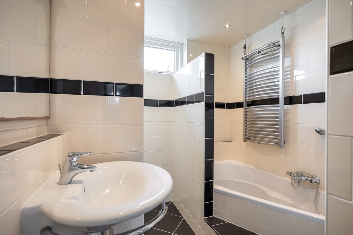 Tussenwoning te koop: Laweistraat 33, De Wilp