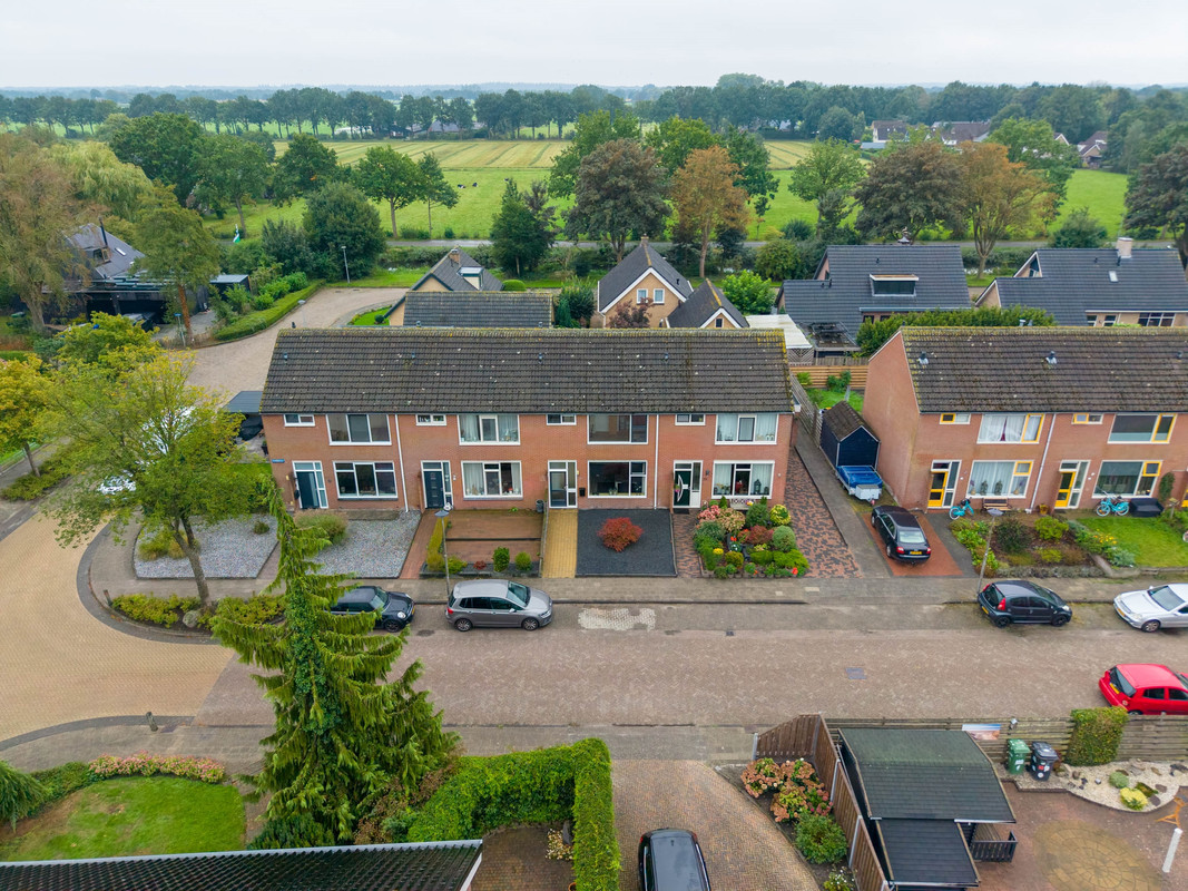 Tussenwoning te koop: Laweistraat 33, De Wilp