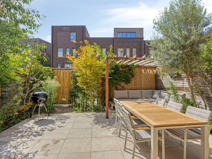 private-rentals for rent on Laan op Zuid 1297