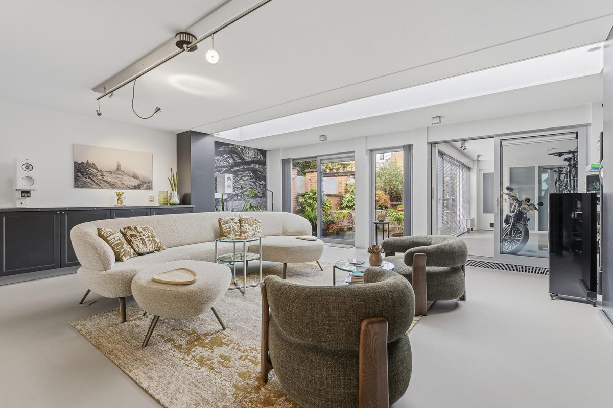 Tussenwoning te koop: Grace Kellystraat 13, Almere