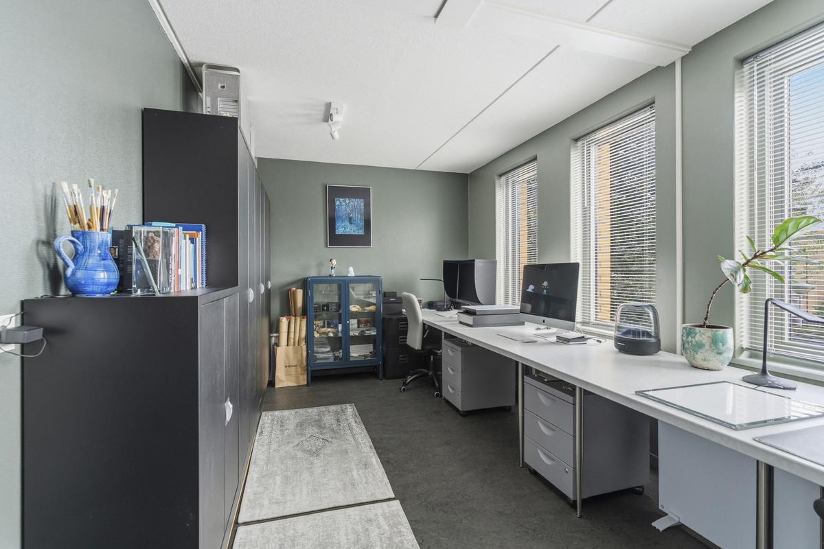 Tussenwoning te koop: Grace Kellystraat 13, Almere