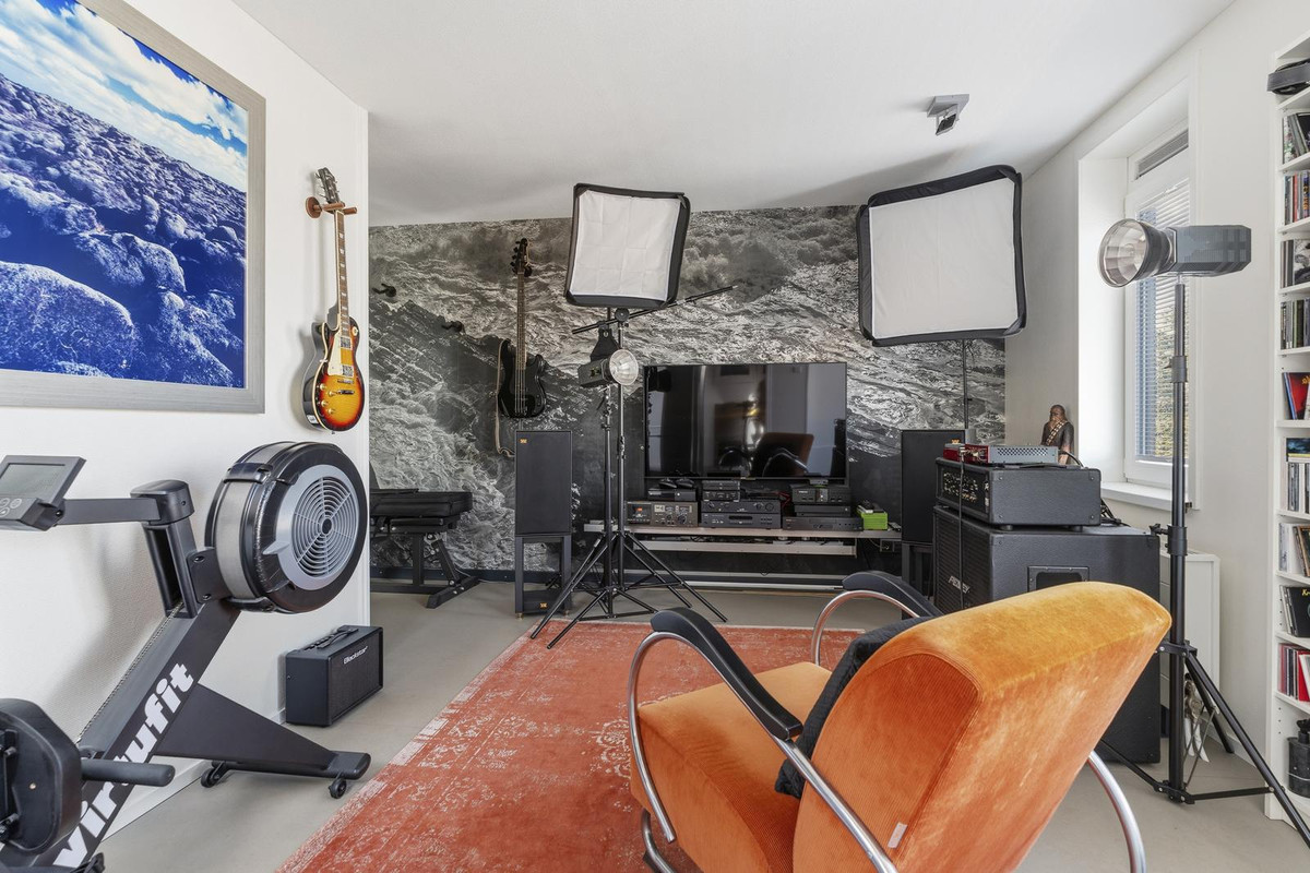 Tussenwoning te koop: Grace Kellystraat 13, Almere