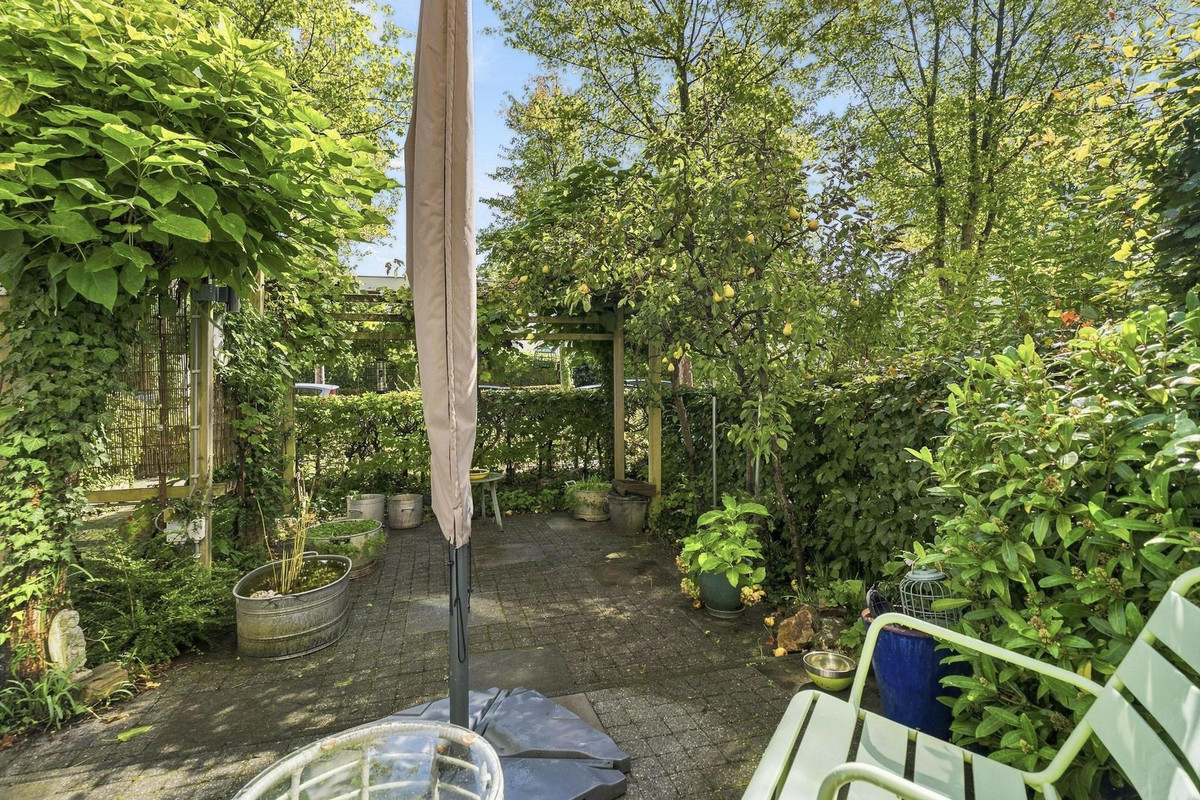 Tussenwoning te koop: Grace Kellystraat 13, Almere
