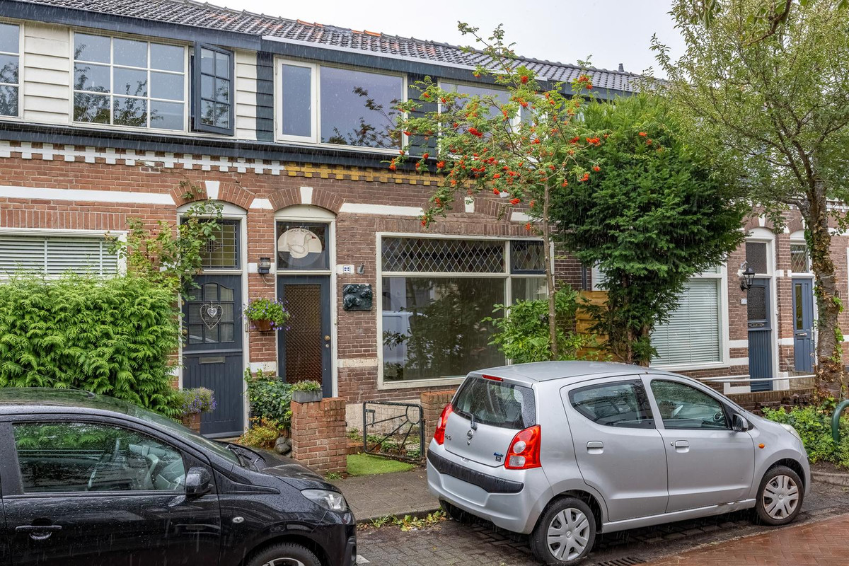 Tussenwoning te koop: Achtermeulenlaan 22, Bussum