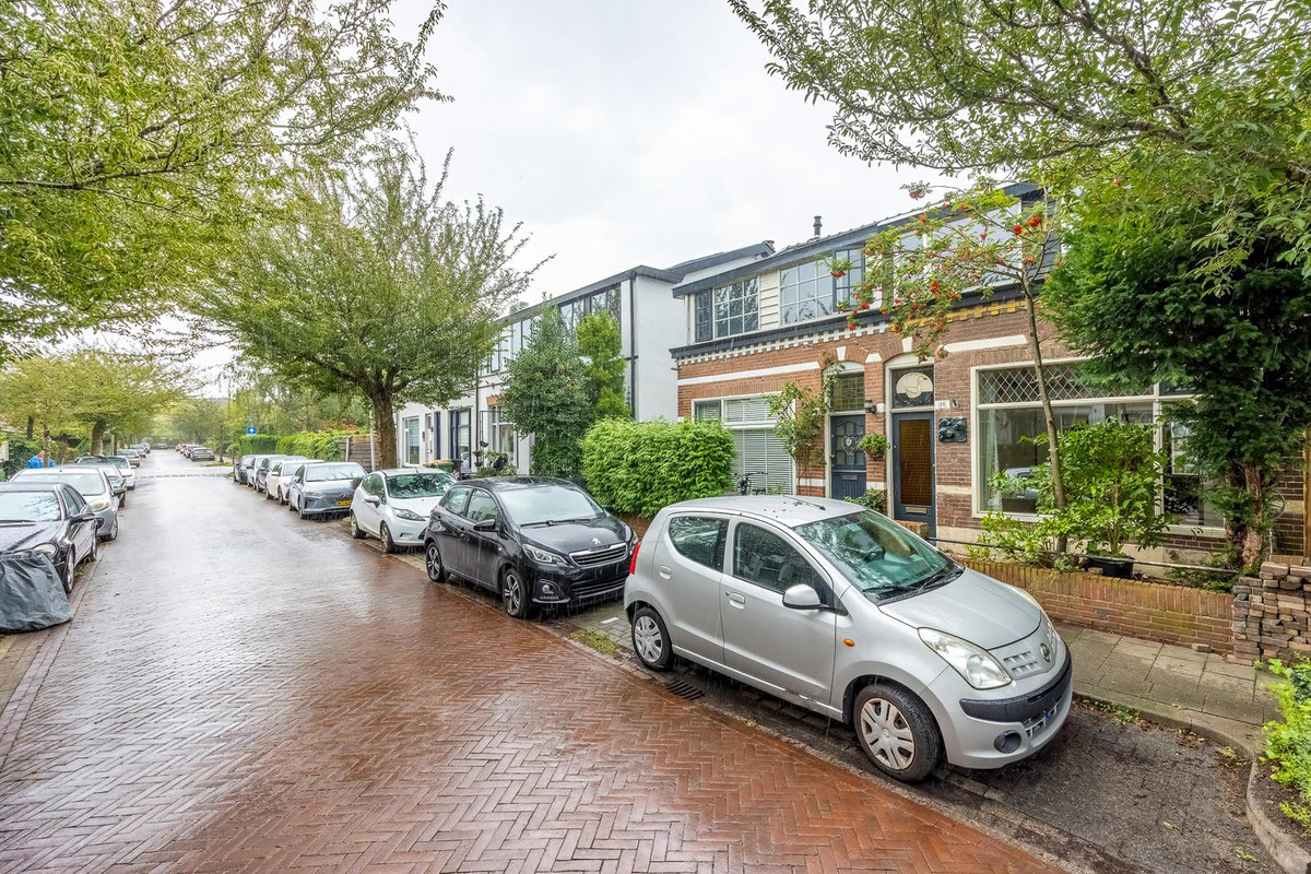 Tussenwoning te koop: Achtermeulenlaan 22, Bussum