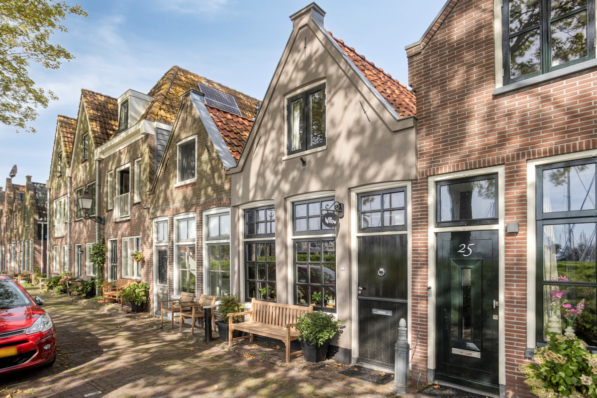 Tussenwoning te koop: Achter op 't Zand 24, Hoorn