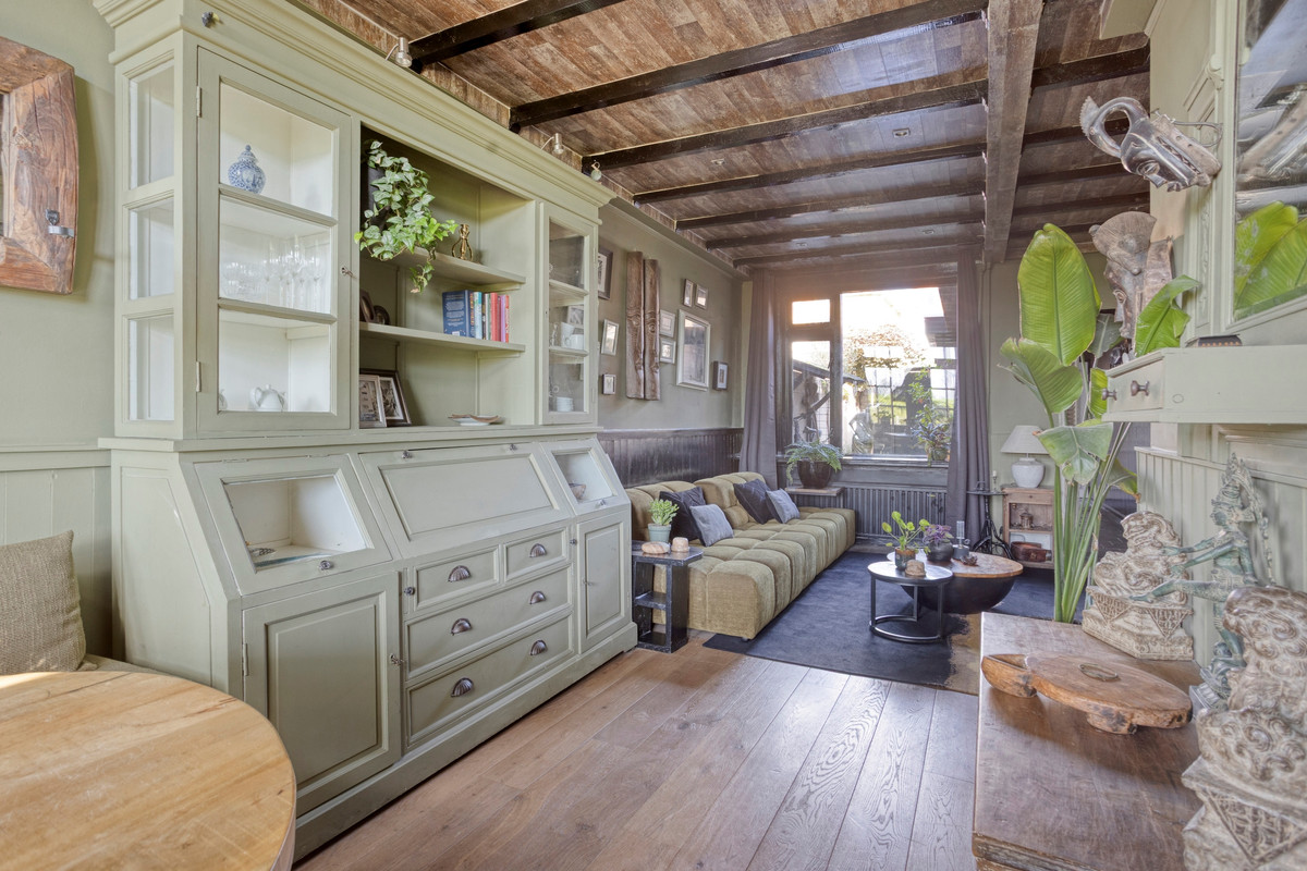 Tussenwoning te koop: Achter op 't Zand 24, Hoorn
