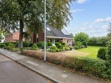 Veenlaan 1