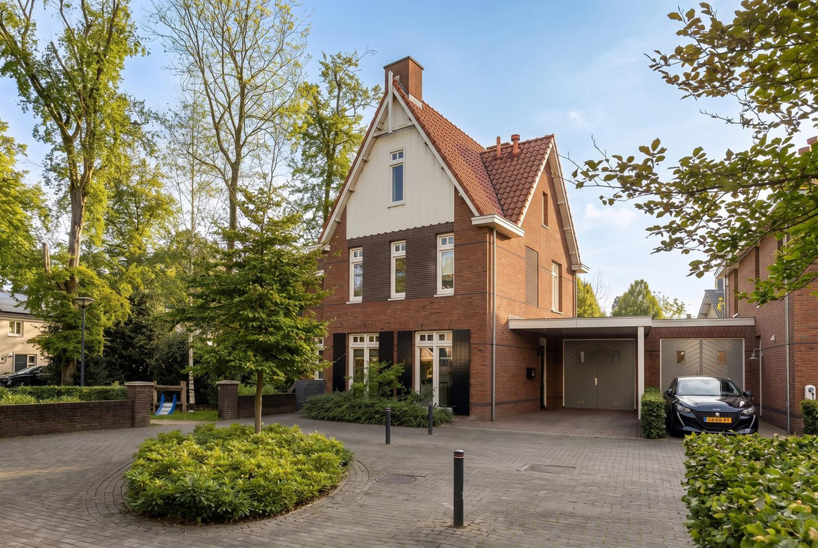 Hoekwoning te koop: De Weefstoel 32, Waalre