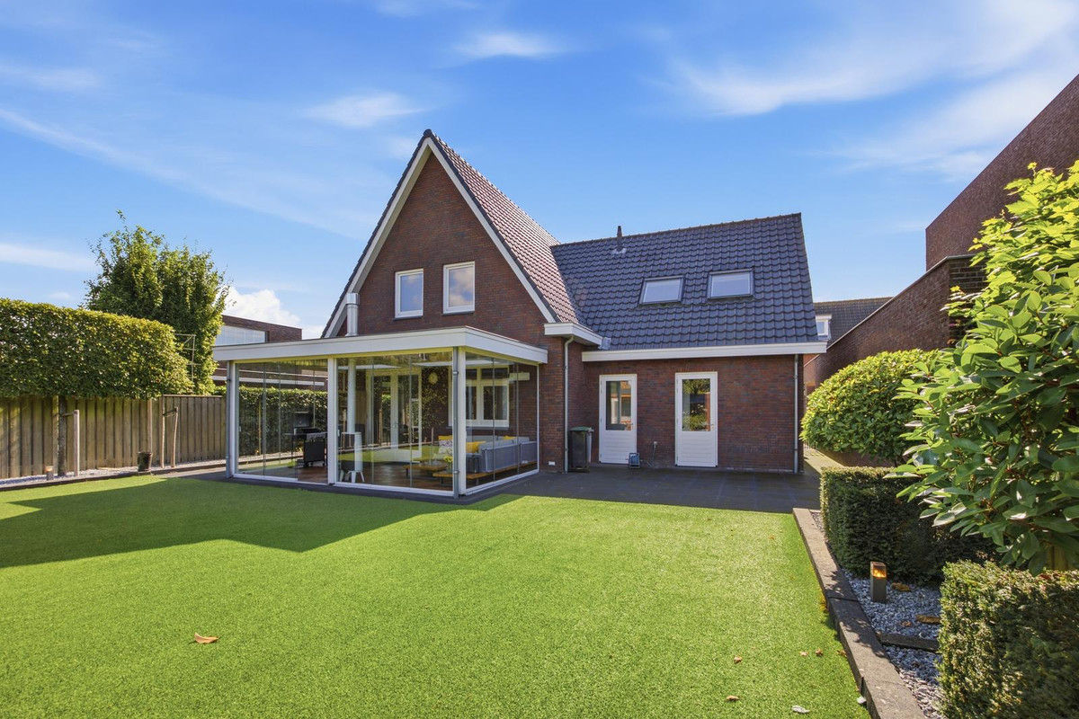 Vrijstaande woning te koop: Wielewaalstraat 16, Dongen