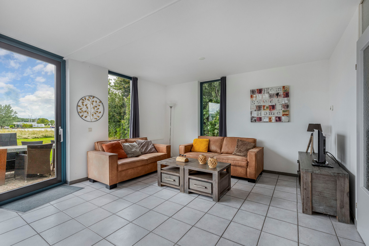 Hoekwoning te koop: Het Brekkense Wiel 230, Lemmer