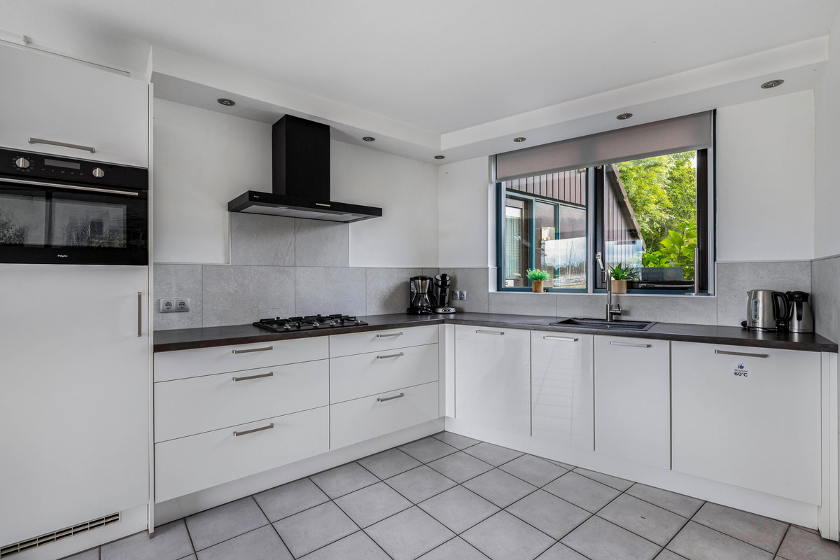Hoekwoning te koop: Het Brekkense Wiel 230, Lemmer