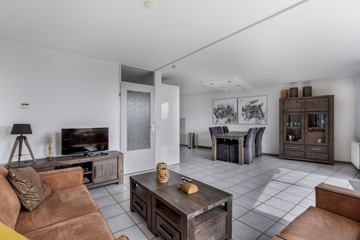 Hoekwoning te koop: Het Brekkense Wiel 230, Lemmer