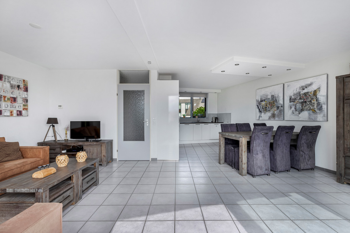 Hoekwoning te koop: Het Brekkense Wiel 230, Lemmer