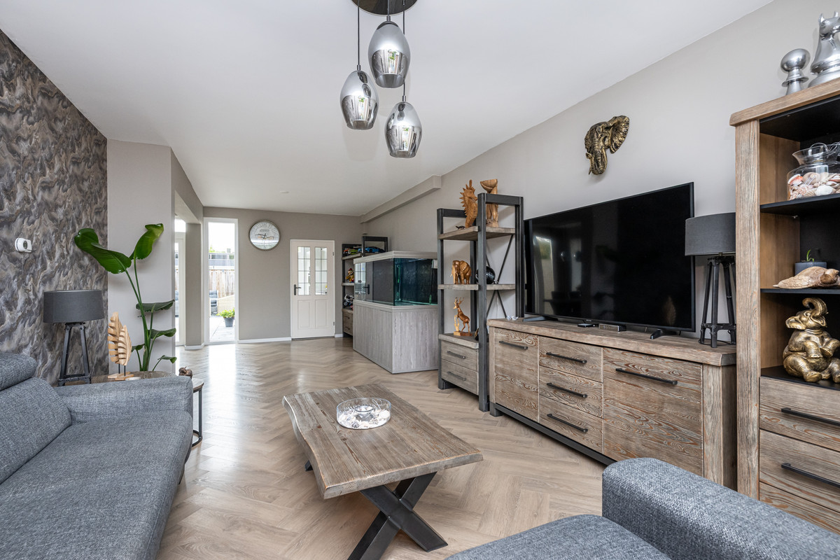 Tussenwoning te koop: Keijzerstraat 14, Stellendam