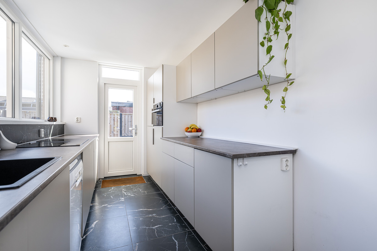 Tussenwoning te koop: Keijzerstraat 14, Stellendam