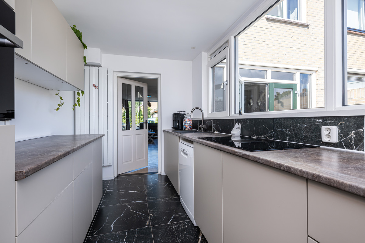 Tussenwoning te koop: Keijzerstraat 14, Stellendam