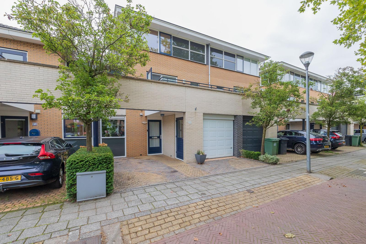 Tussenwoning te koop: Irisstraat 25, Haarlem