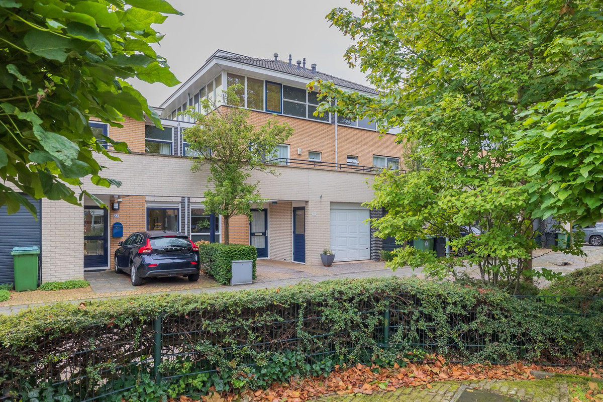 Tussenwoning te koop: Irisstraat 25, Haarlem