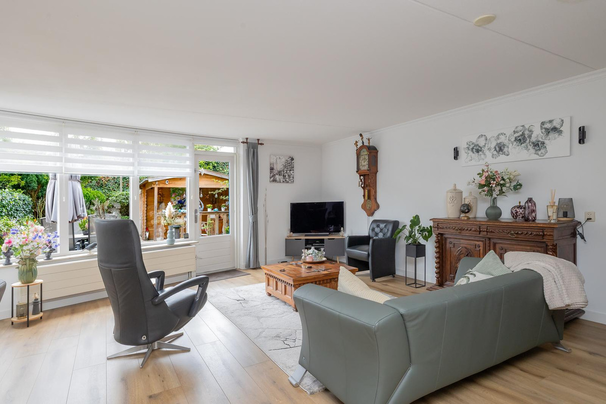 Tussenwoning te koop: Irisstraat 25, Haarlem