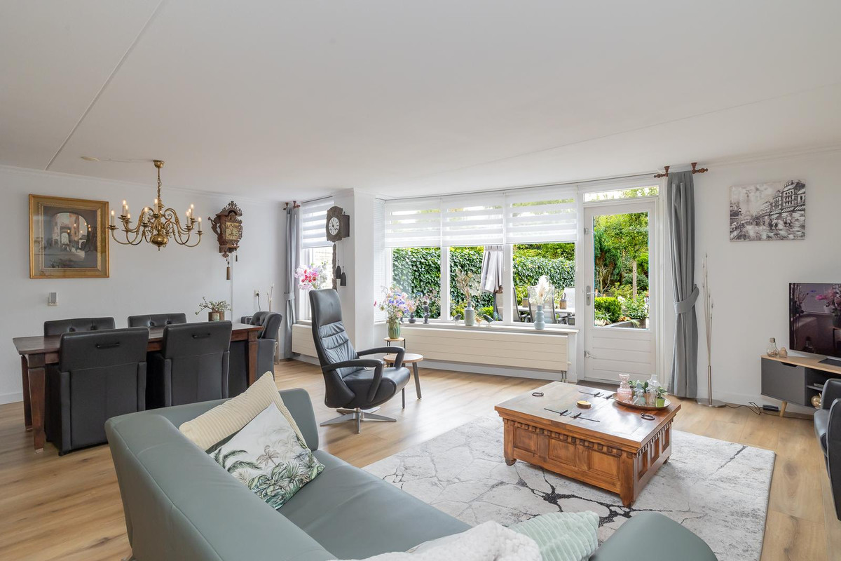 Tussenwoning te koop: Irisstraat 25, Haarlem