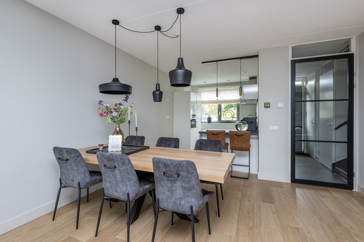 Tussenwoning te koop: Grondzeilerstraat 30, Oude-Tonge