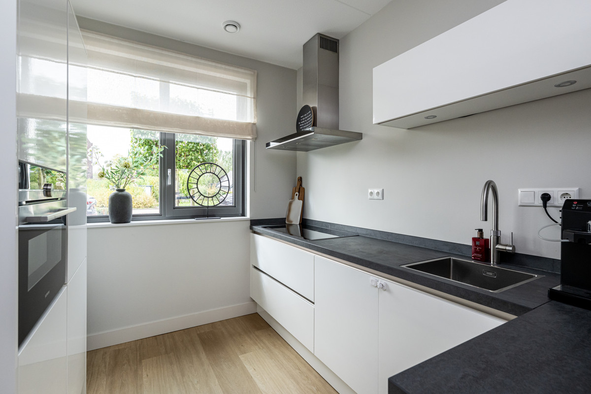 Tussenwoning te koop: Grondzeilerstraat 30, Oude-Tonge