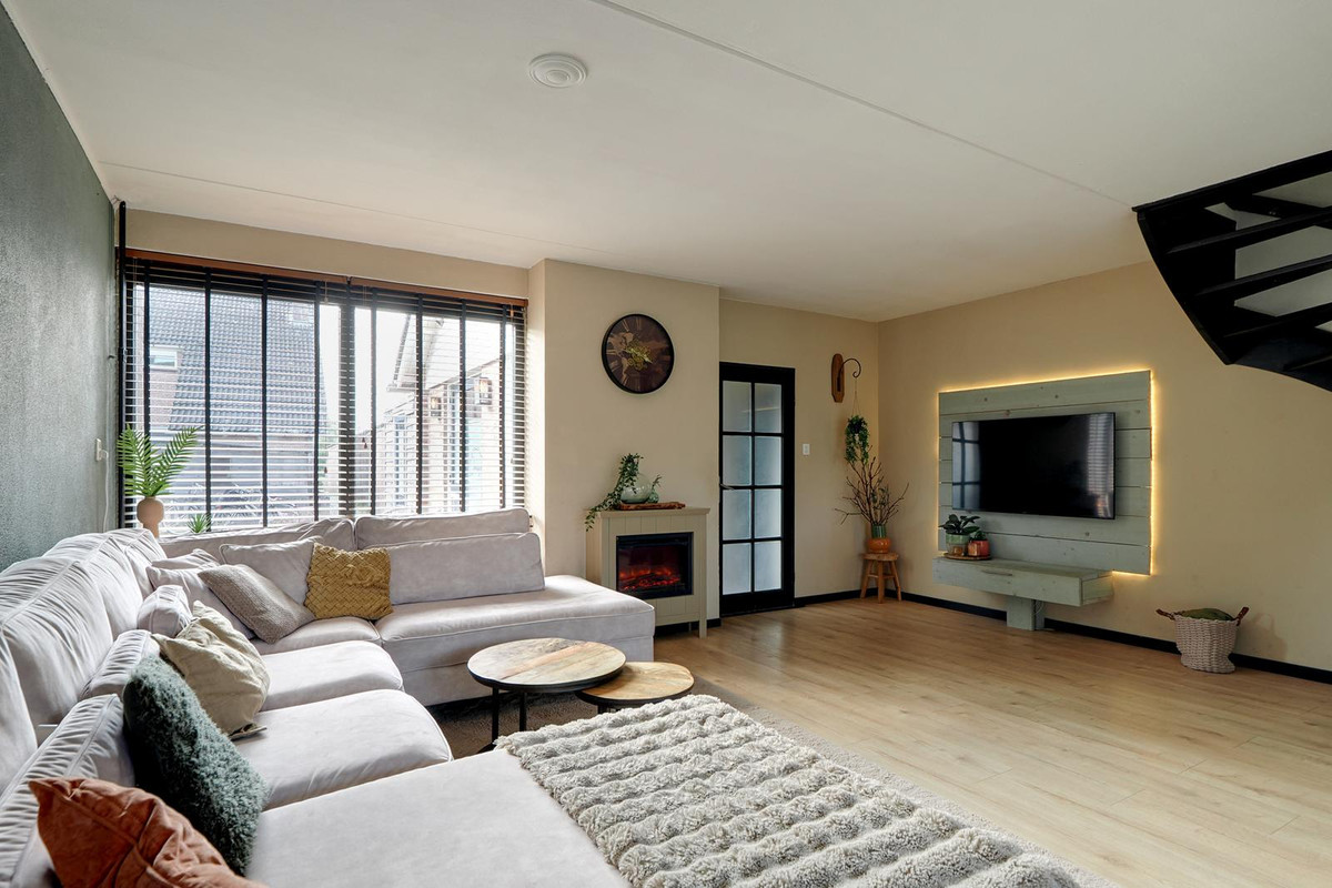 Tussenwoning te koop: Kaagweg 86, Wervershoof