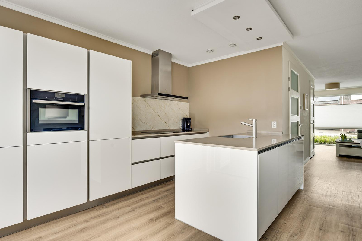 Tussenwoning te koop: Bezembinder 7, Nederweert