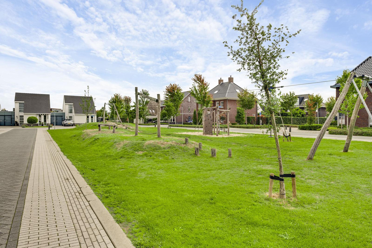 Tussenwoning te koop: Bezembinder 7, Nederweert