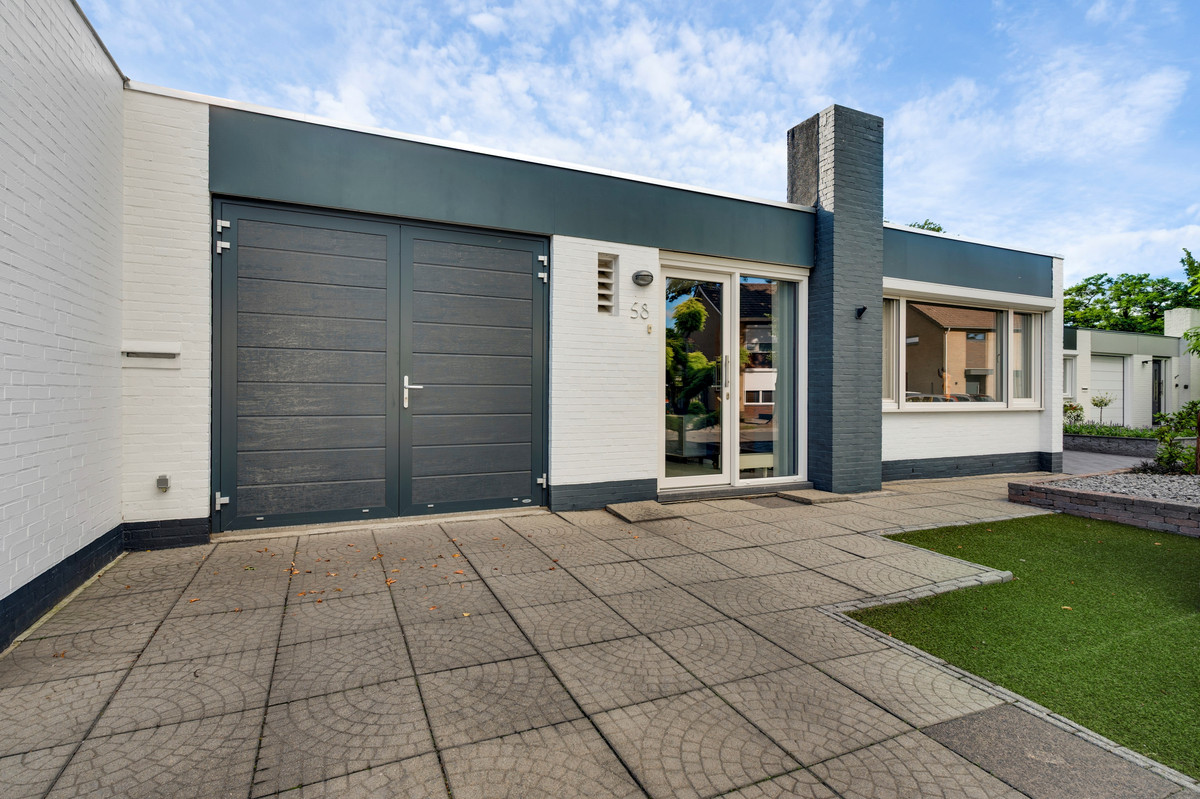 Tussenwoning te koop: Acaciastraat 58, Nederweert